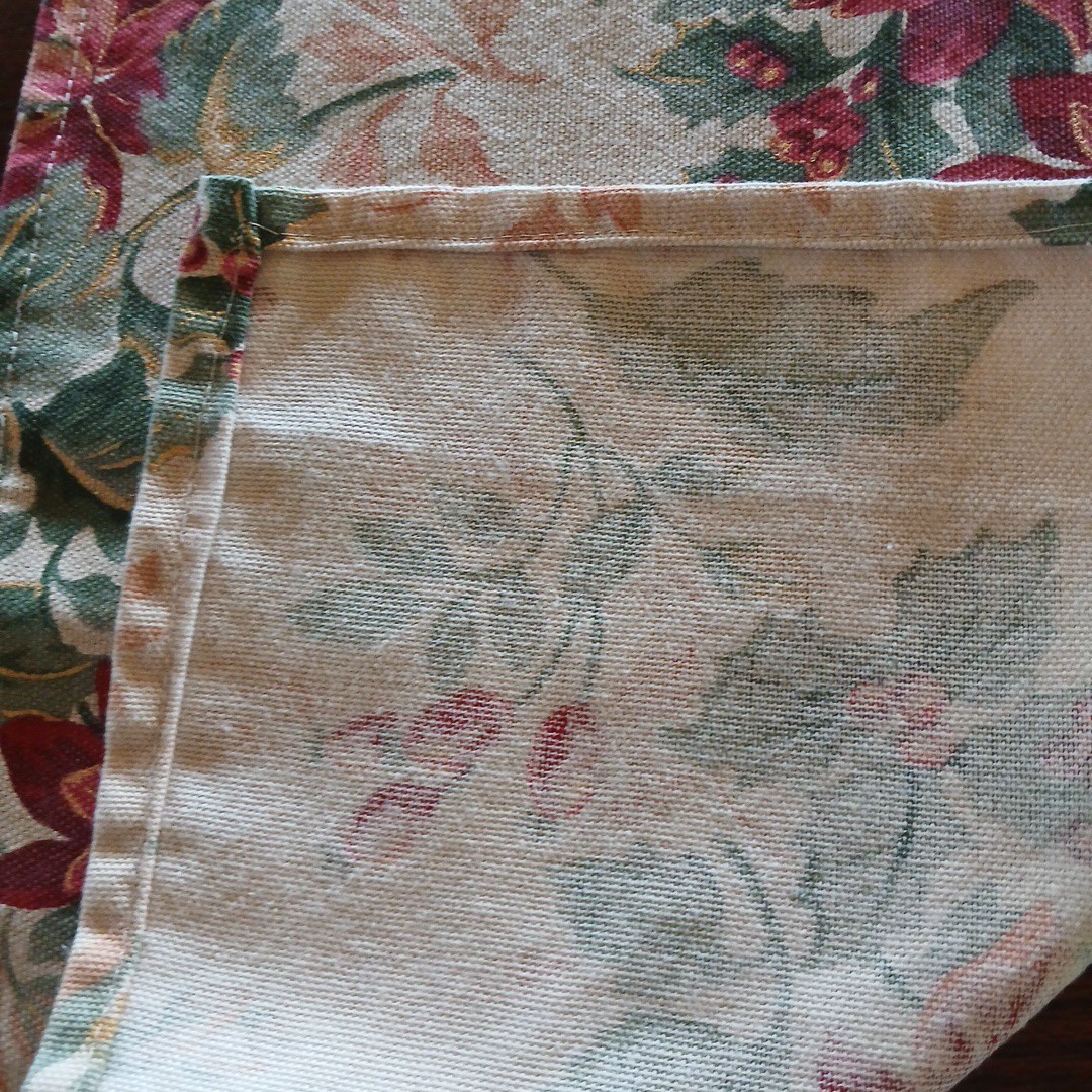 Poinettia Table Runner 60"×12" Handmade Christmas Holidays Cotton gallery