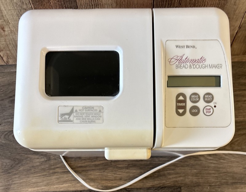 West Bend Automatic Bread & Dough Maker 41040X 8/26/94 Made In USA gallery