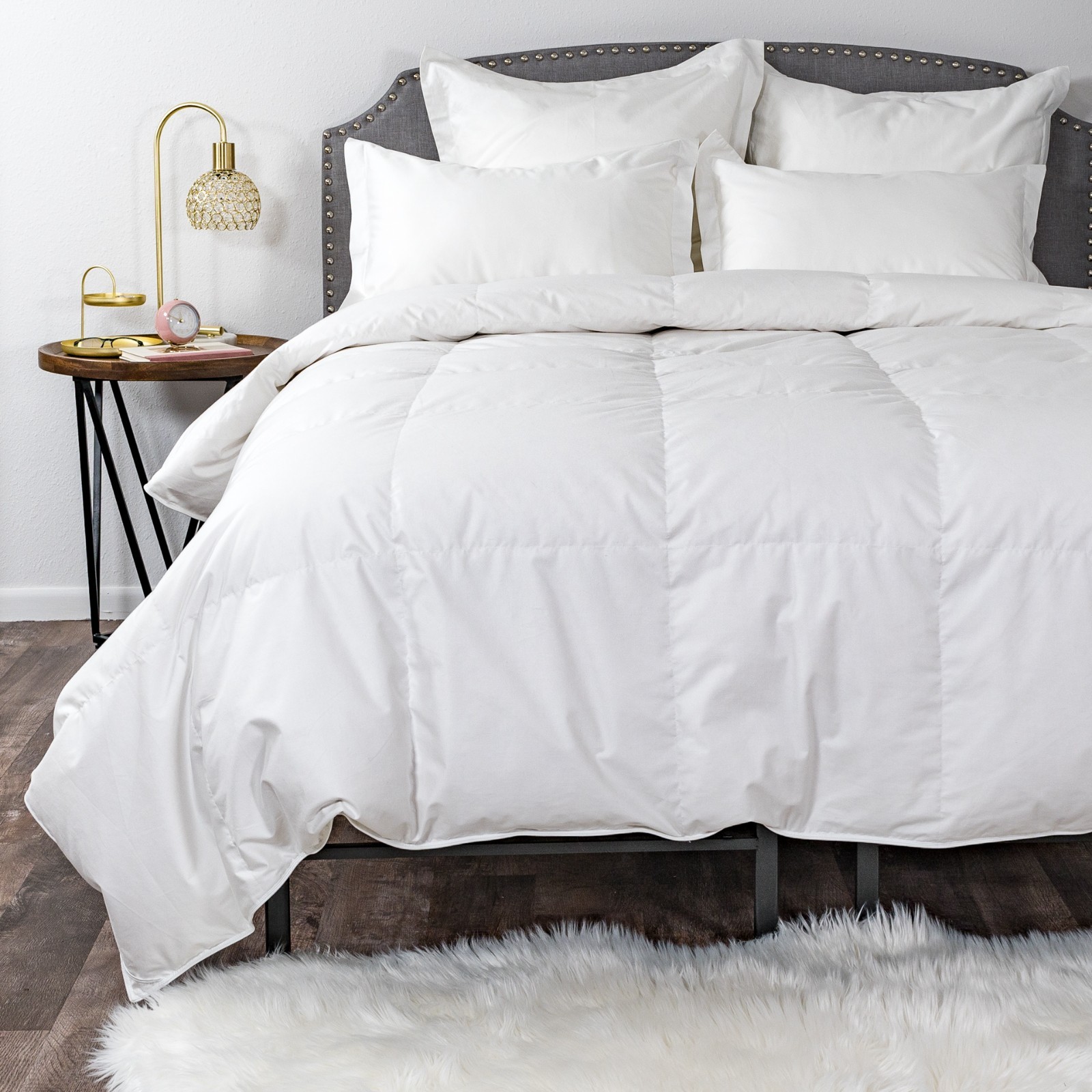 AmeriDown Signature Medium Warmth Down Baffled Comforter King White (new) gallery