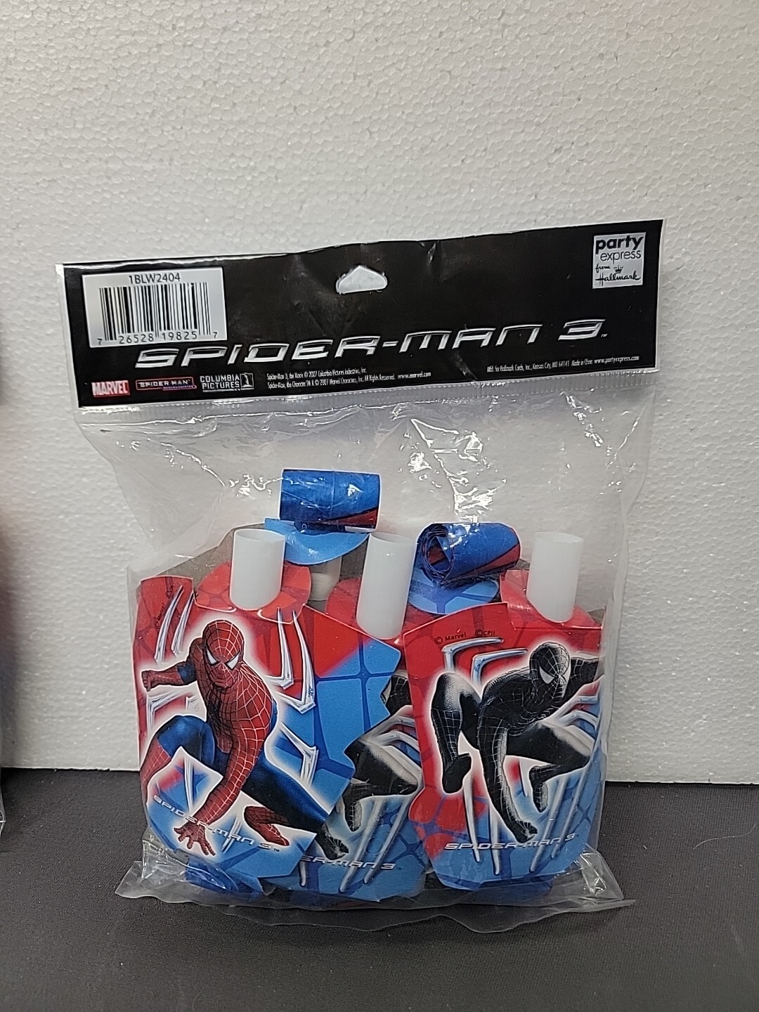 2007 Columbia Marvel SpiderMan 3 Black & Red Suit Party Favors 8 Pack blowouts gallery