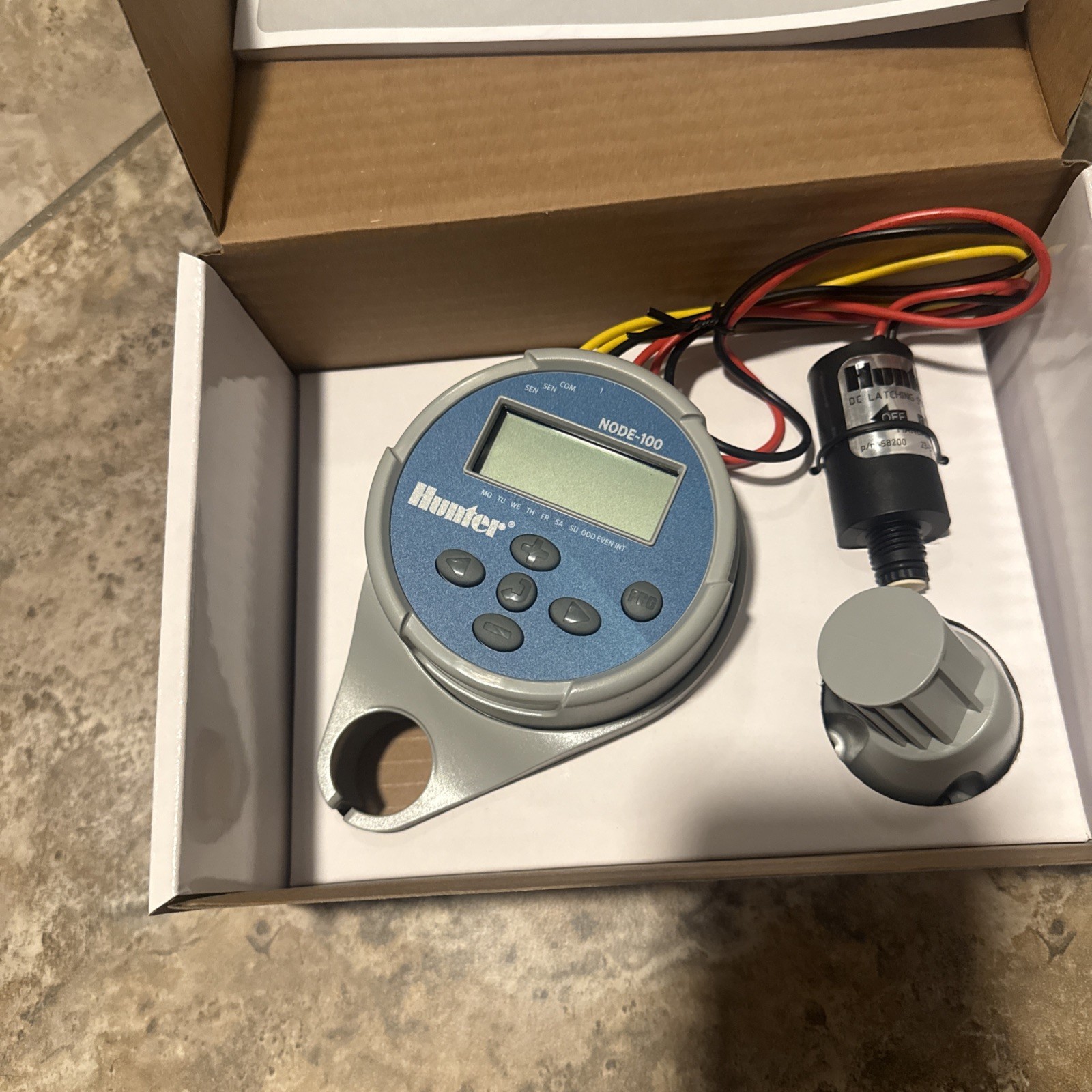 Hunter Node-100 1 Zone Battery Operated Controller 1 Station New | 3 Wire gallery