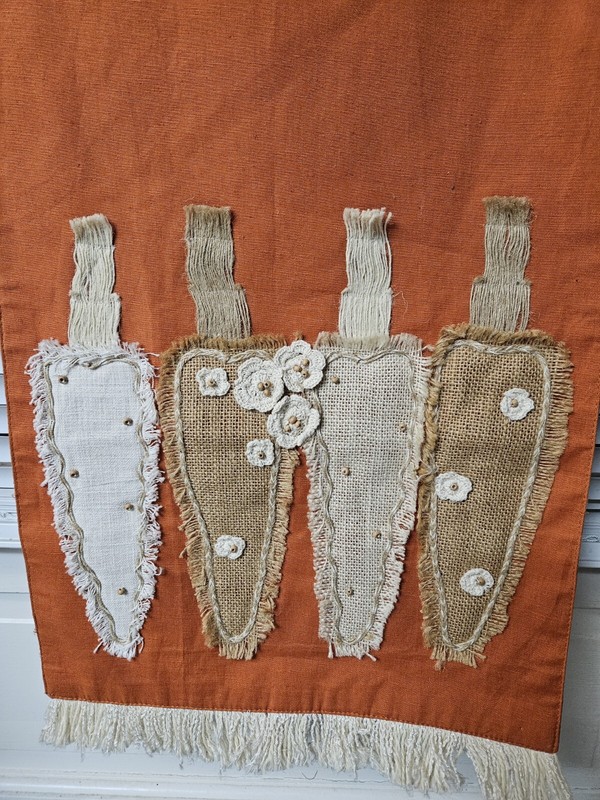 Pier 1 Easter Table Runner Orange Carrots Lined Cotton Linen Decorated Burlap gallery