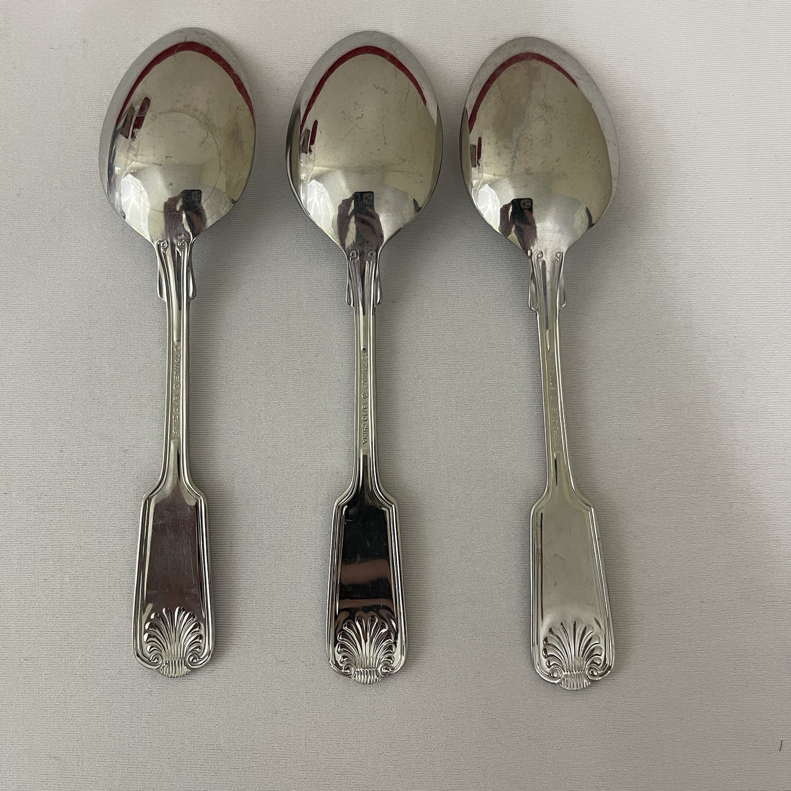 3 Towle London Shell Stainless Satin Soup Spoons 18/10 gallery