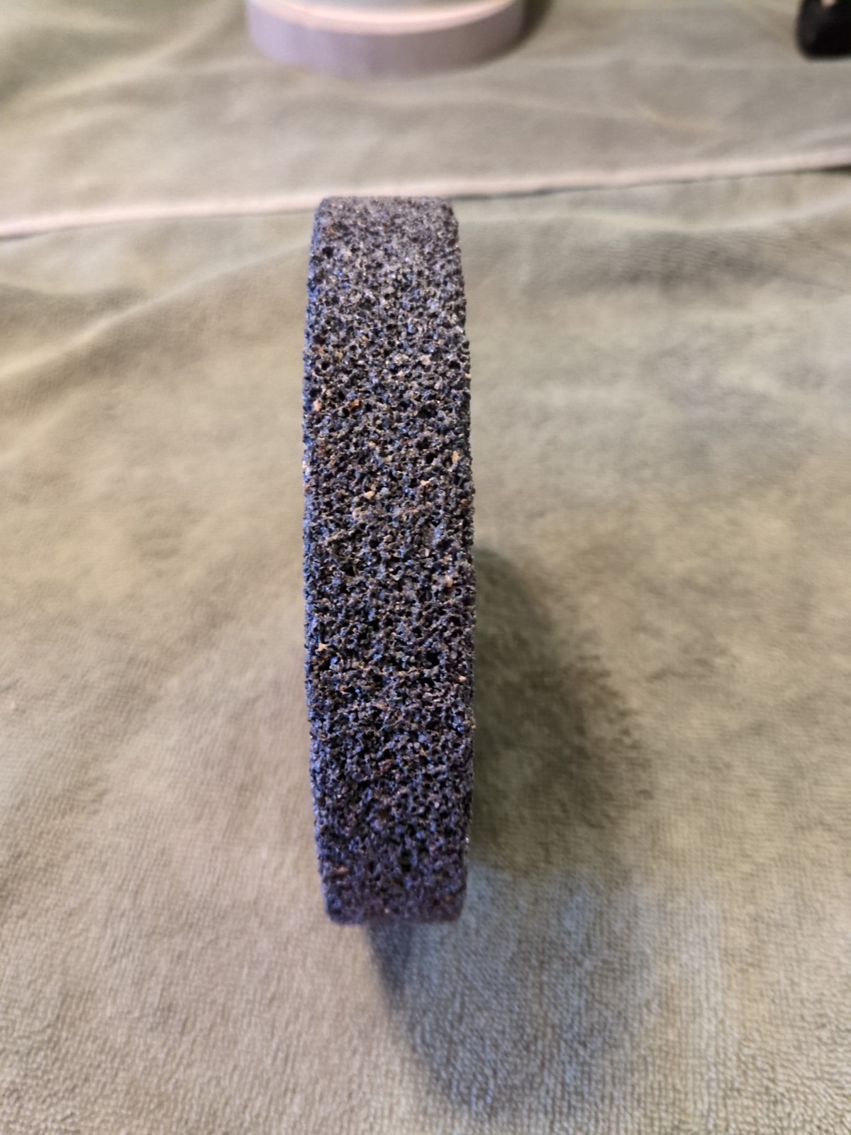 New Bay State Abrasives Part #481334 3A-24-M7-V22 6 X1 X1/2 Grinding Wheel USA gallery