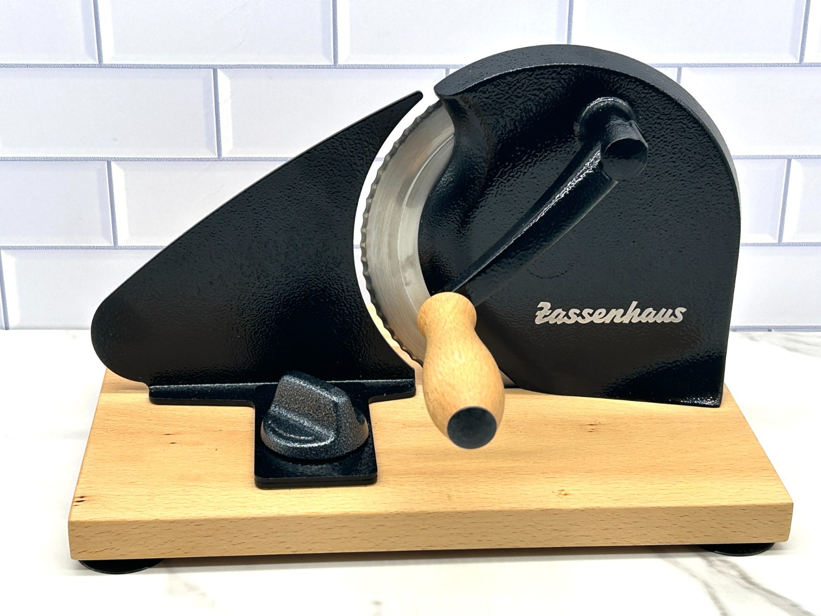 USED - Zassenhaus Classic Bread Slicer - Black gallery