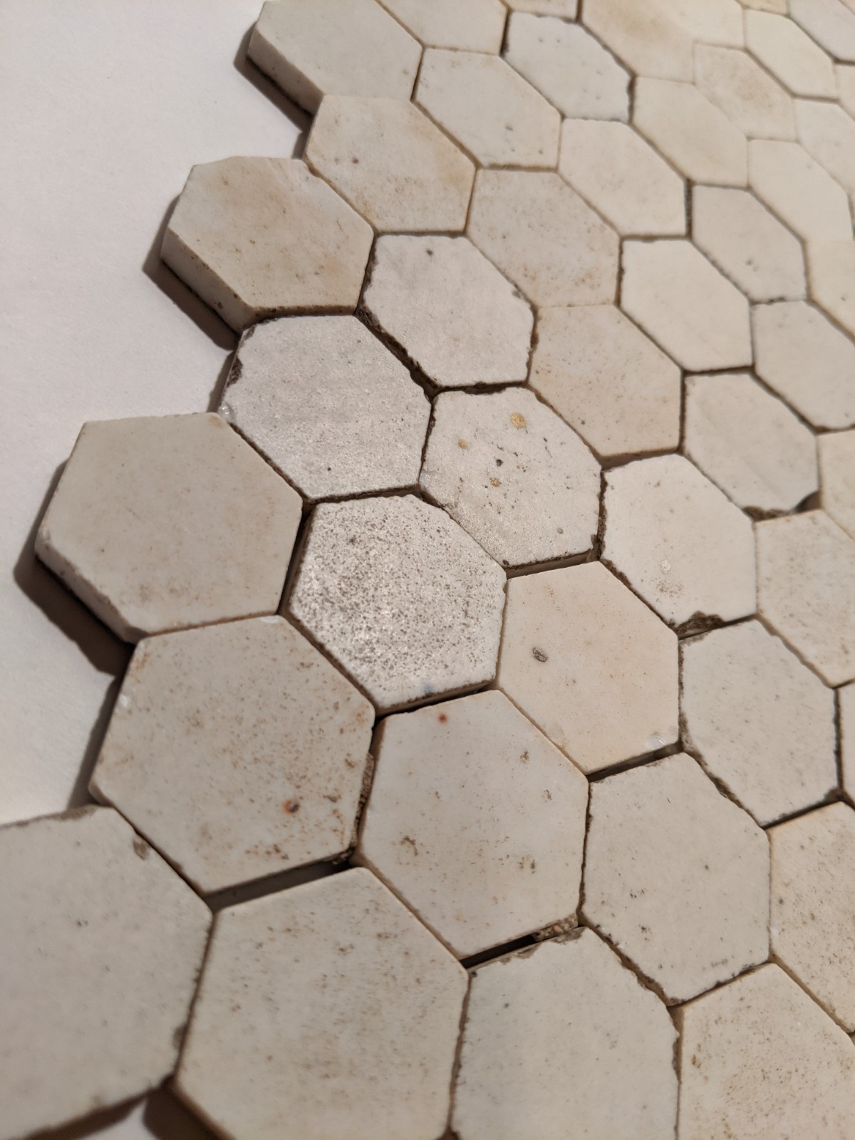 White 1" Hexagon Matte Finish Floor Tile Repair 175 PIECES 12x12 Used Floor gallery