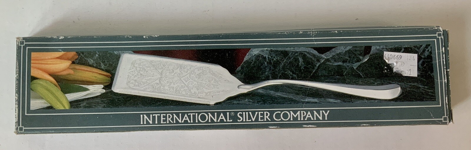 SilverPlated Pizza Lasagna Server Original Box International Silver Co. gallery