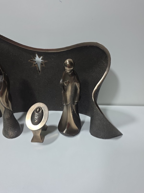 Genesis Nativity Set Modern Abstract Holy Family Sculpture w/ Box – Complete gallery