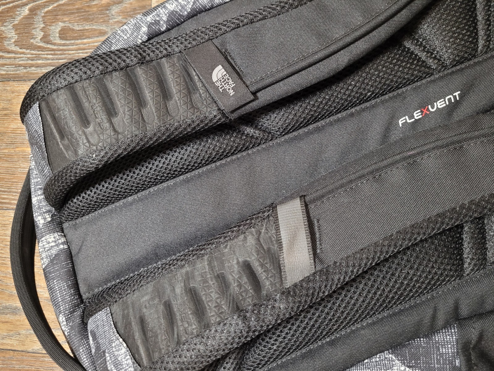 The Northface Vault Backpack Black Camo Flexvent 3