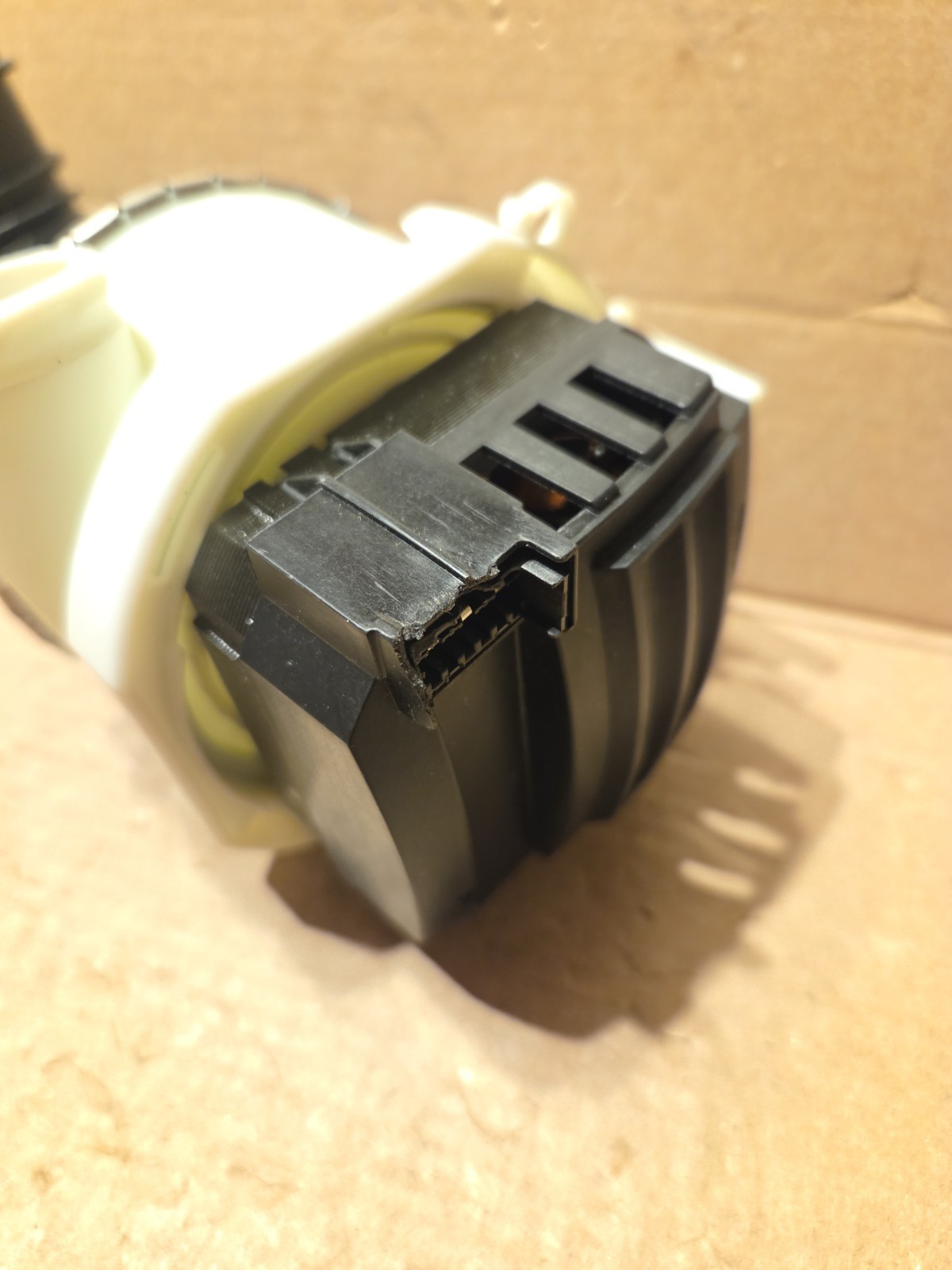 Drain Pump compatible MOTOR BLDC Samsung DW80B7071US DW80R9950UG DW80B7070US gallery