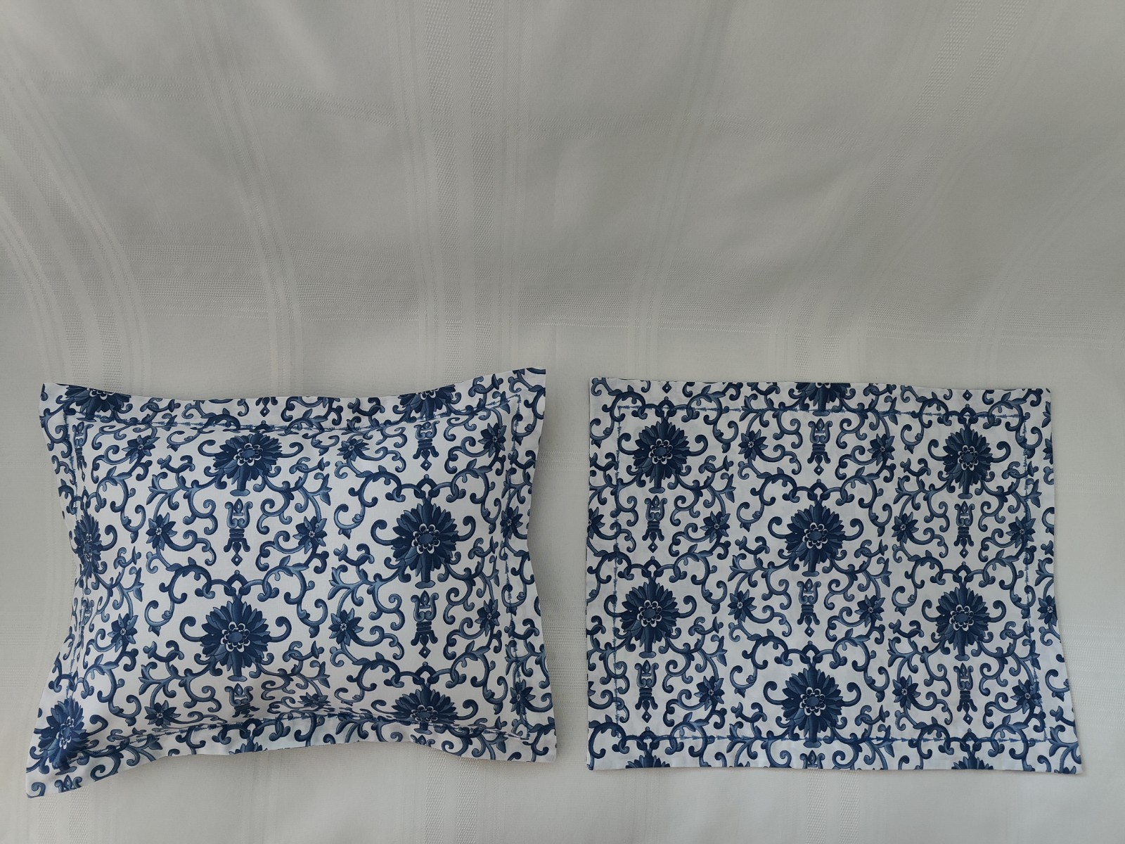 2 RALPH LAUREN PORCELAIN ROSETTE BLUE TOSS PILLOW Shams (12x16 inch) New gallery