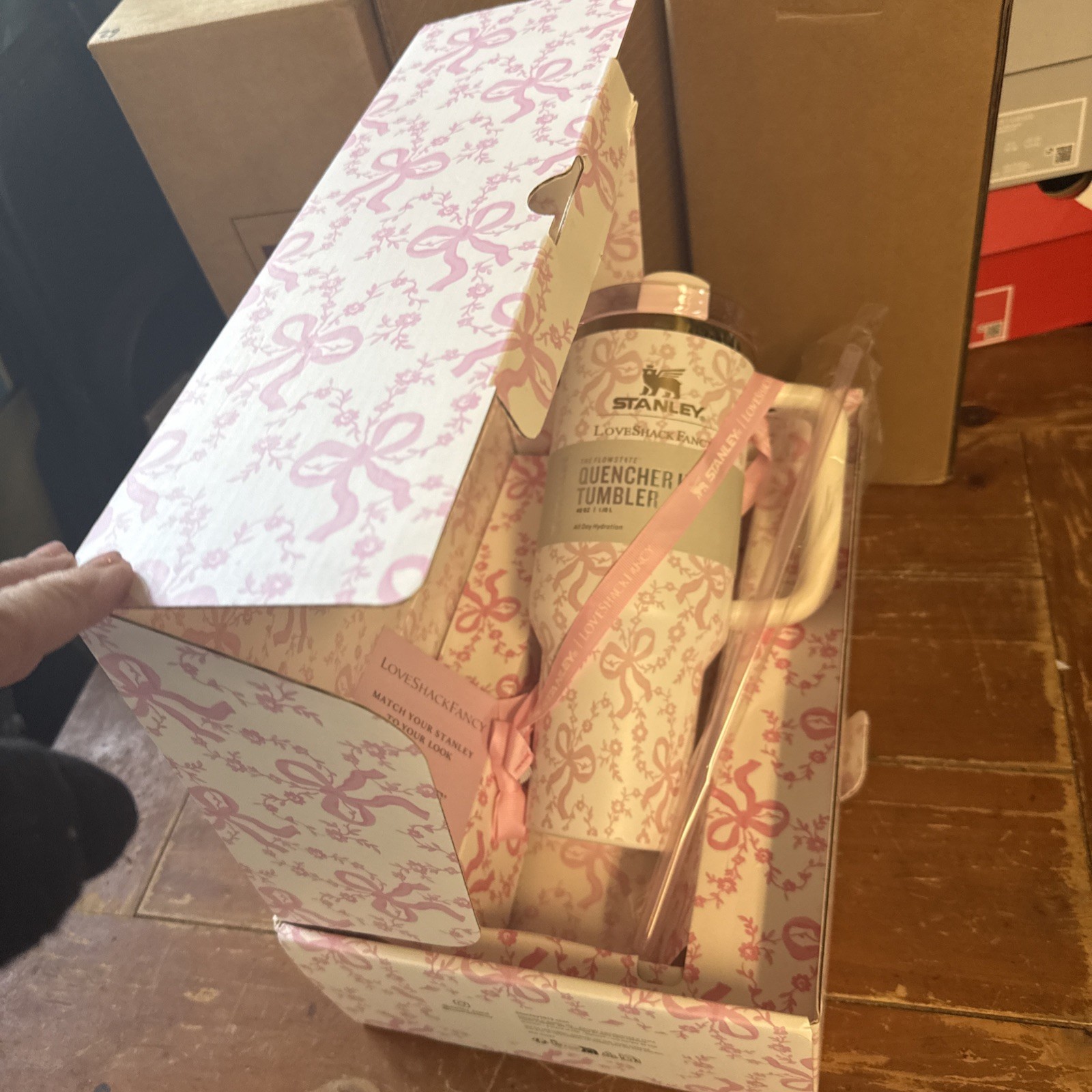 💕Stanley x LoveShackFancy 40 oz Quencher H2.0 NIB 💕 gallery