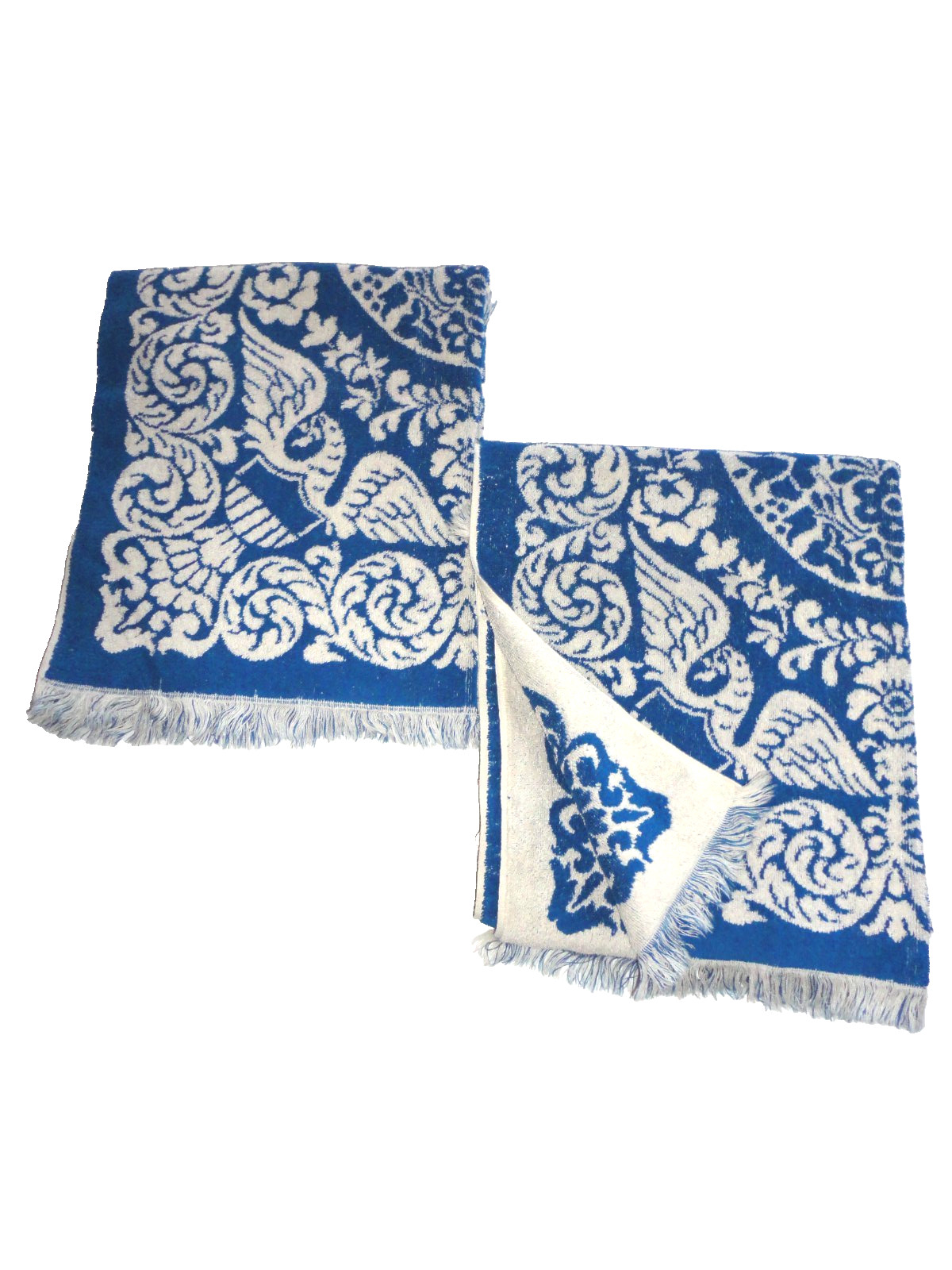 VINTAGE Sears blue & off white floral medallion (2) BATH TOWEL SET 25X42 gallery
