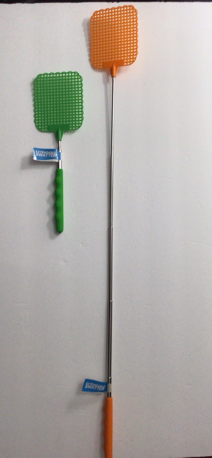 2 PC PLASTIC FLY SWATTER WITH STAINLESS STEAL EXTENDABLE HANDLE IN 4 COLORS gallery