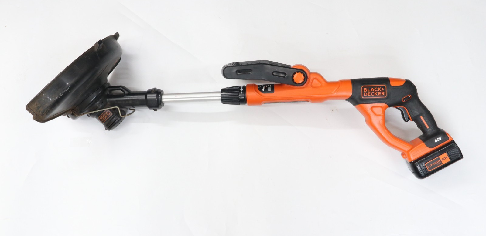 Black+Decker LST140 40V Max Lithium String Trimmer gallery