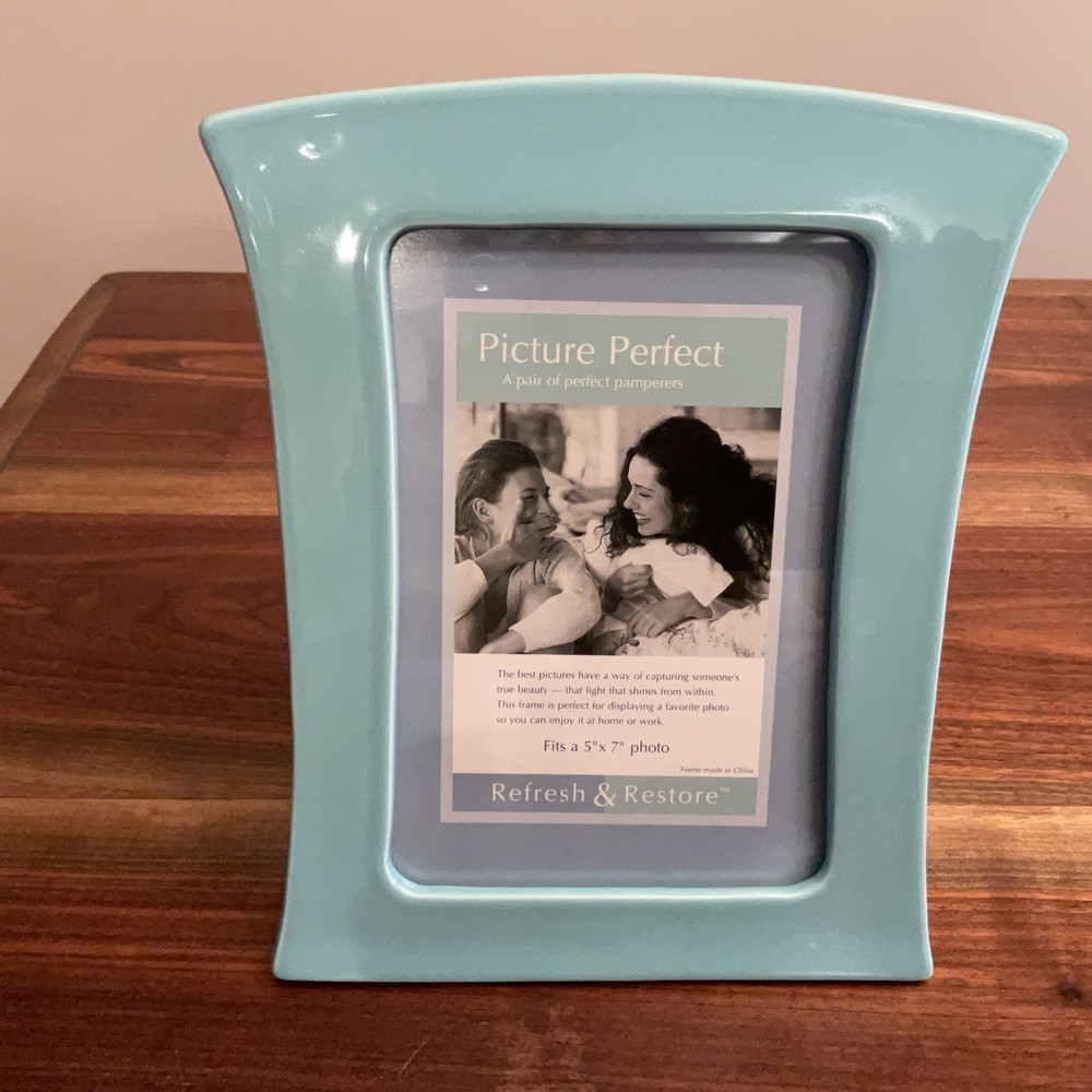 Refresh &Restore Picture Frame 5x7 Teal In Color Brand New