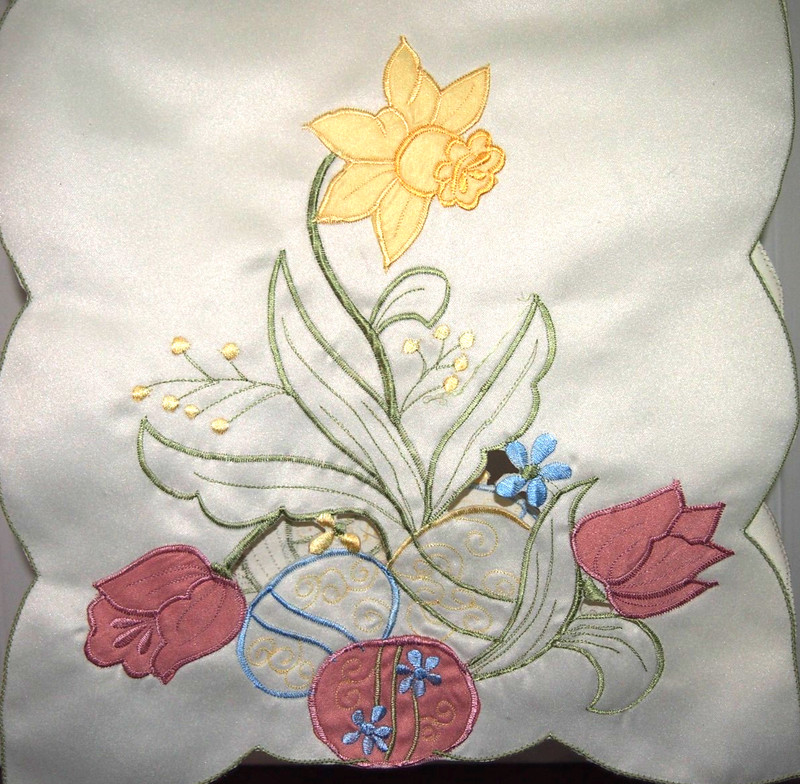Easter/Spring Table Runner Embroidered /Appliqué Tulips, Daffodils & Easter Eggs gallery