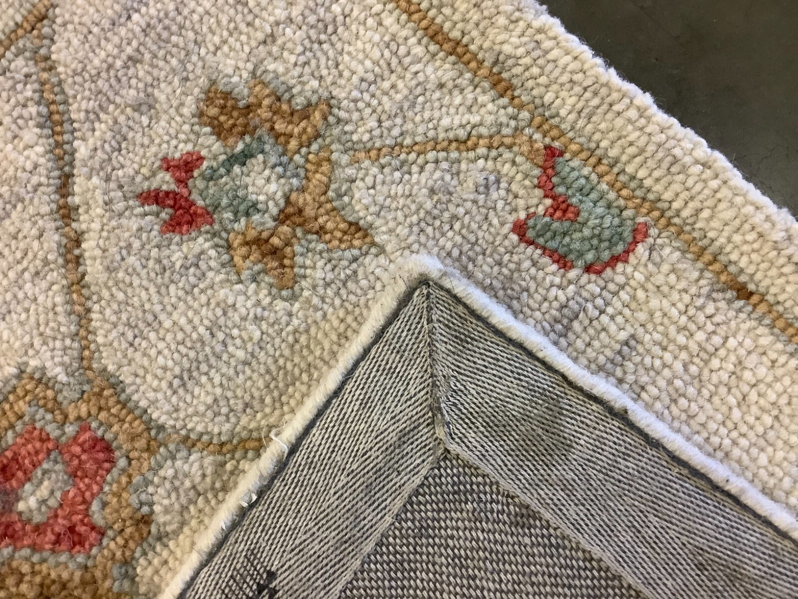 SILVER / RED 5'-0" x 8'-0" Back Stain Rug, Reduced Price 1172671387 MLP534G-5 gallery