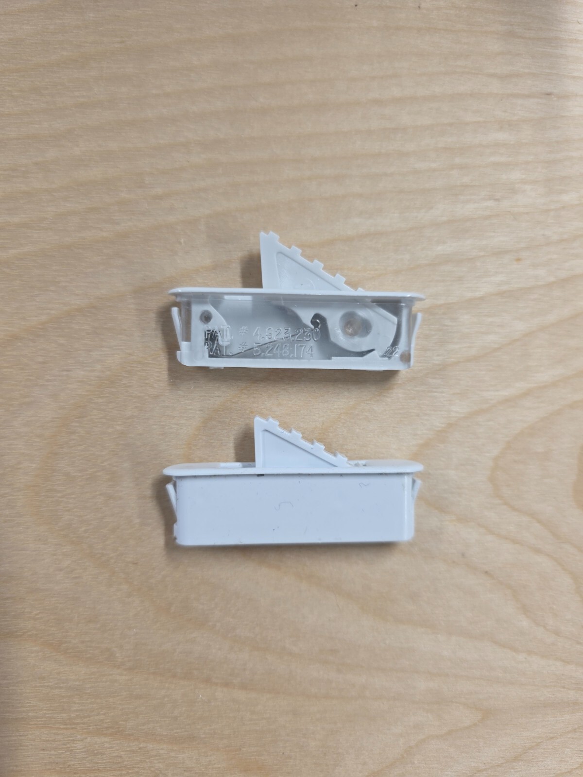 Vent latch for Vinyl Windows, WHITE / Ridgid latch. sold as a set of 2 gallery