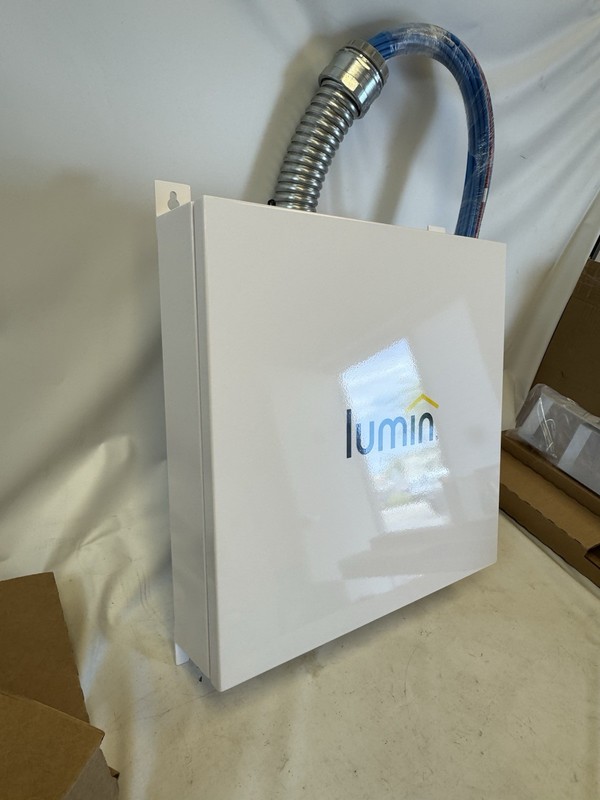 Lumin LSP-DC Smart Electrical Panel for Solar Storage 120-240 VAC, 60Hz -Indoor gallery