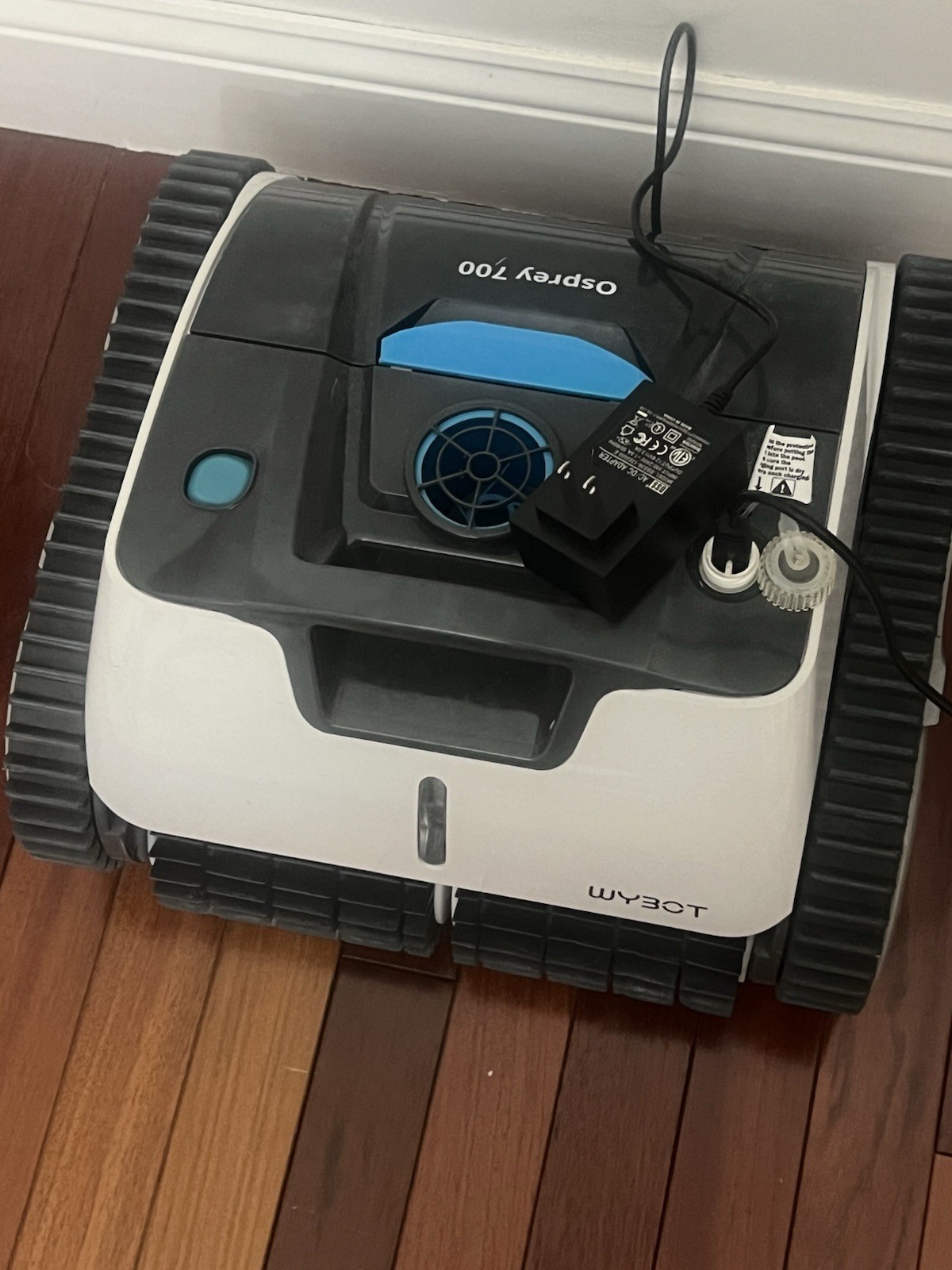 WYBOT Robotic Pool Cleaner Osprey 700 Pro FOR PARTS OR REPAIR - Non-Working gallery