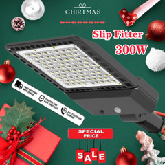 LED Shoebox Pole Light, 300W, AC110V – 277V, 5500K, 39,000Lm (1000W Eq.) IP65