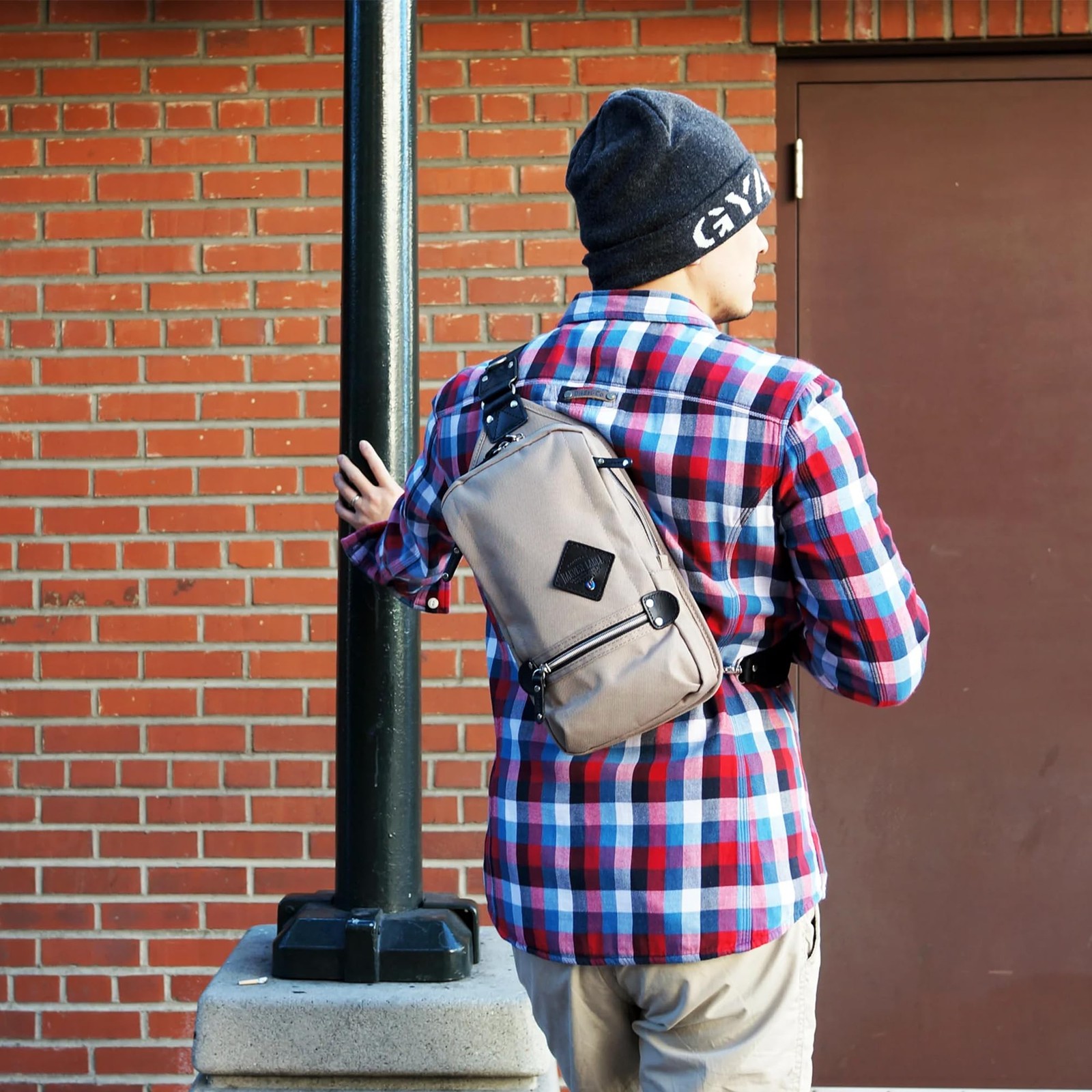 Connect Sling Pack (Beige) 2