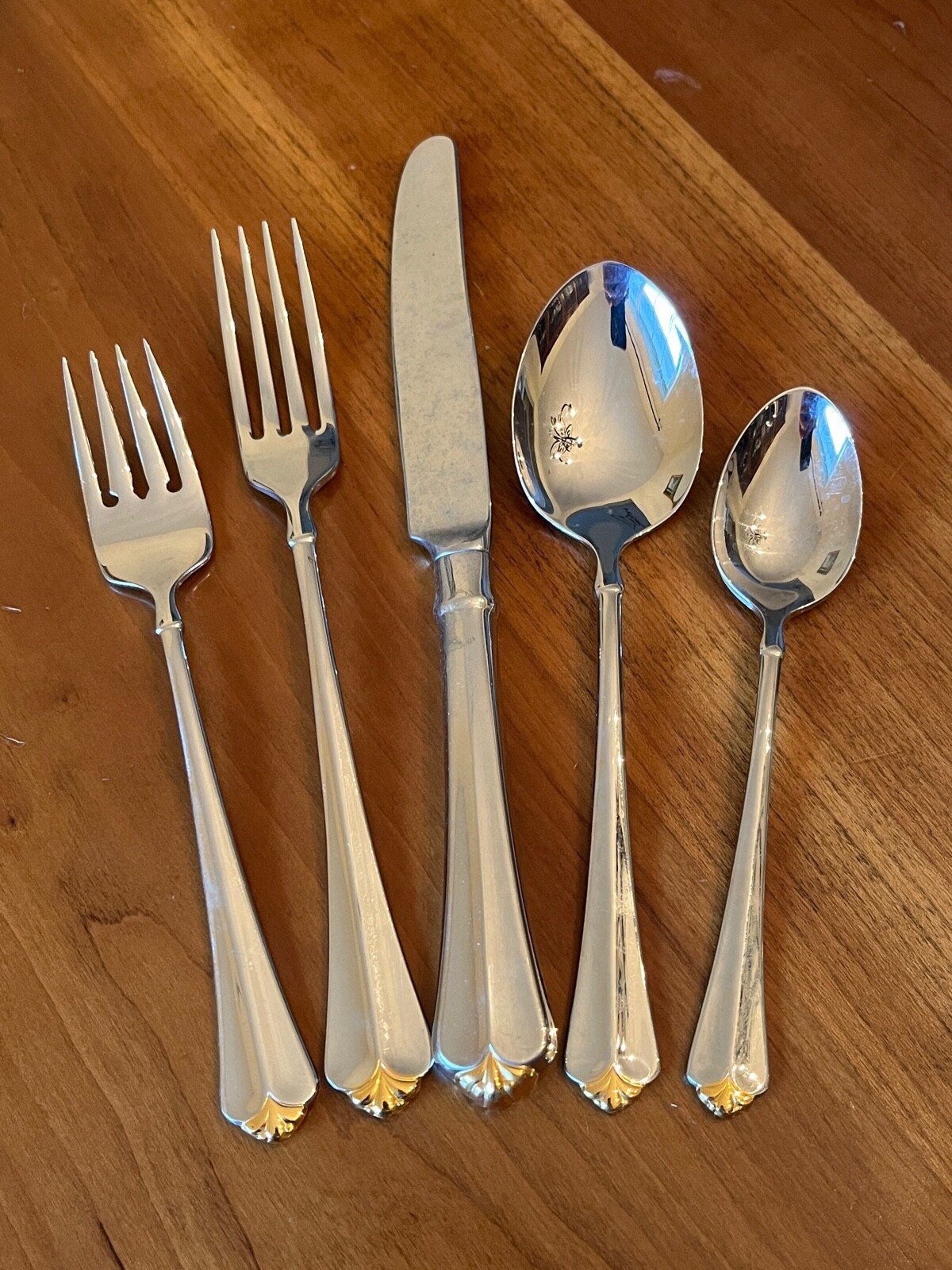 Oneida GOLDEN JULLIARD Cube Heirloom Stainless Flatware - Choice gallery