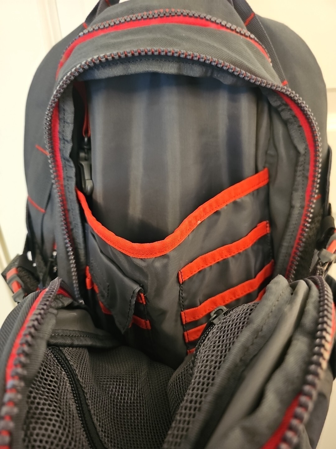 Nathan Kinney Outdoor Backpack Graycwith Red 4