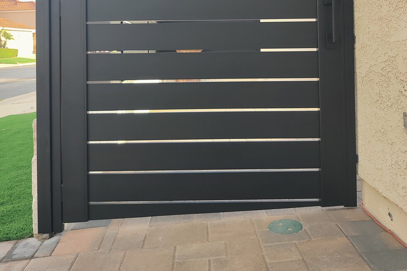 Alumission Universal Aluminum Gate (Side Gate/Yard Gate) Los Angeles Style gallery