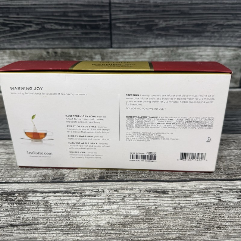 TEA FORTE, "Warming Joy" Petite Presentation Box of 8 Pyramid Infuser Bags *read gallery