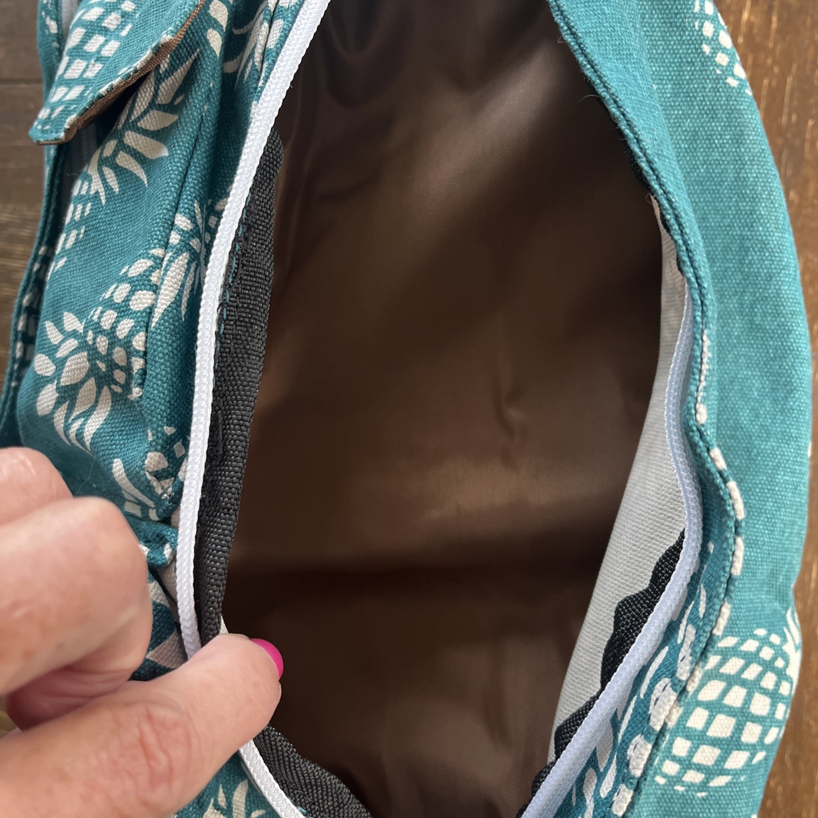 Kavu Mini Rope Sling Bag Backpack Teal With Pineapples 5