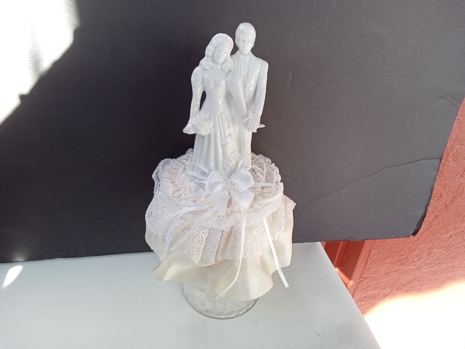 WEDDING TOPPER VTG COUPLE PORCELAIN WHITE FIGURES 8" TALL SATIN & LACE RUFFLE gallery