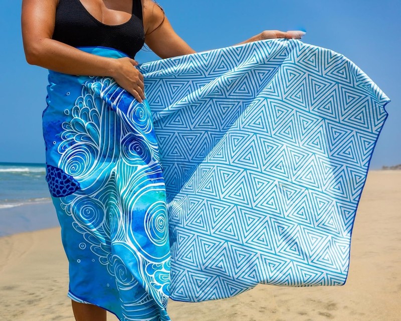 Quick Drying Sea Turtle Microfiber Beach Towel 78x35in - Lightweight & Stylish gallery