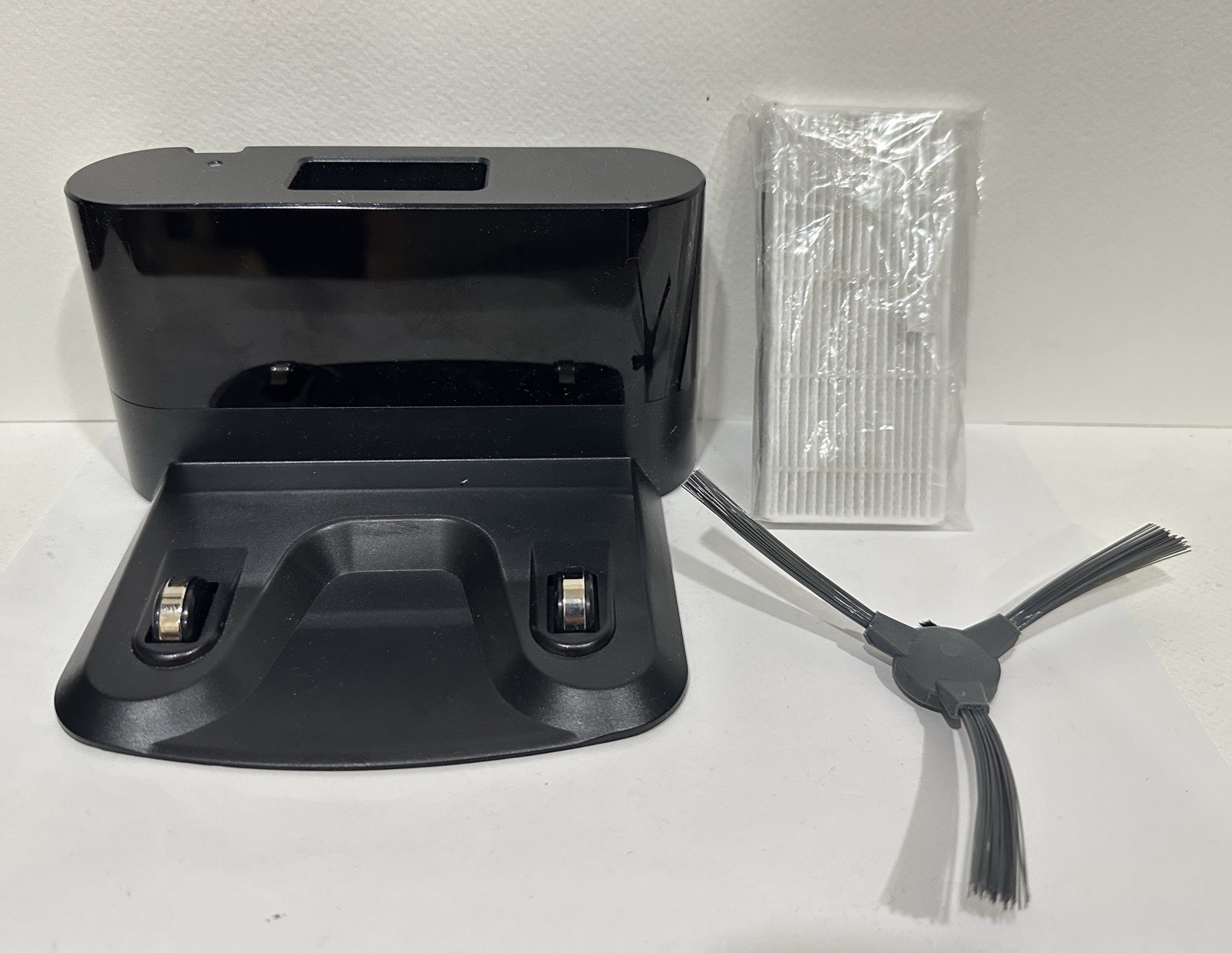 Coredy R580 Robot Vacuum Dock Charger + Filter + Side Brush OEM Set gallery