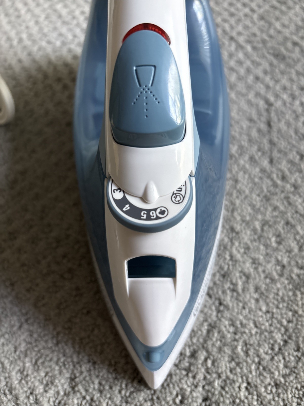 BLACK+DECKER IR40V Easy Steam Compact Iron - Blue/White gallery