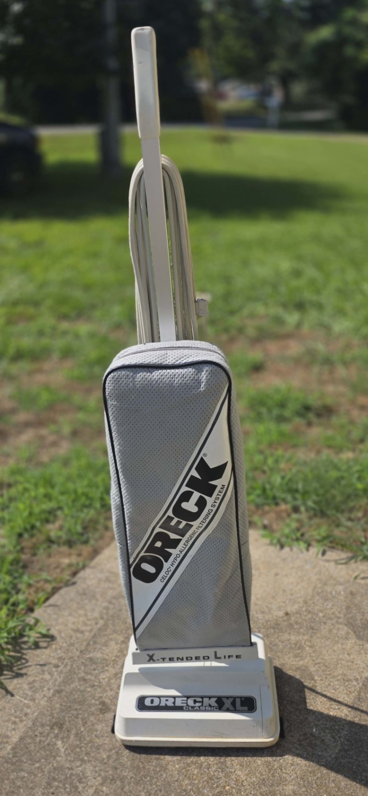 Oreck XL Classic Upright Vacuum Cleaner Model XL2330HS X-Tended Life 120V W/Bags gallery