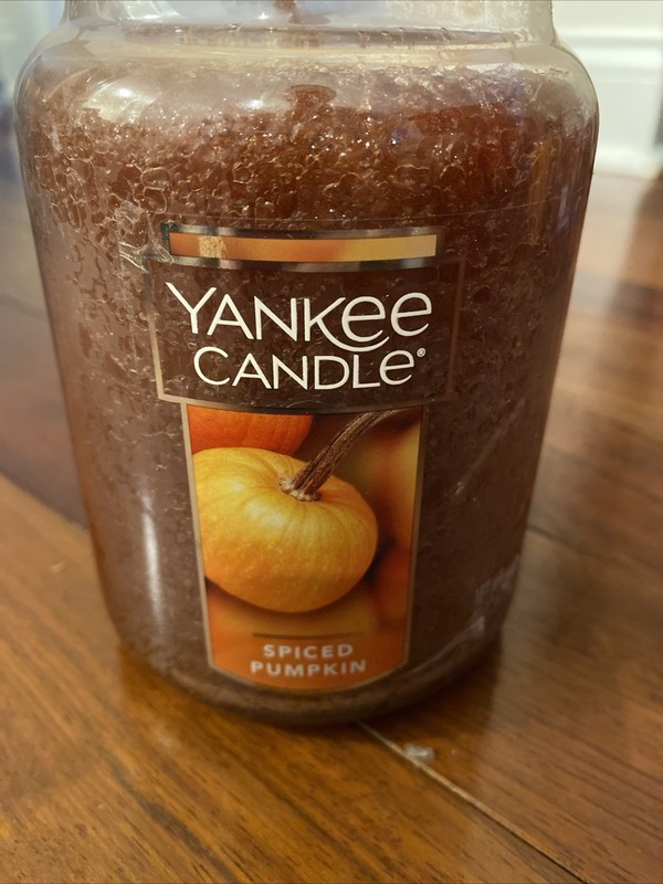 Yankee Candle Spiced Pumpkin Single Wick Large 22 oz Candle Classic Jar New Read gallery