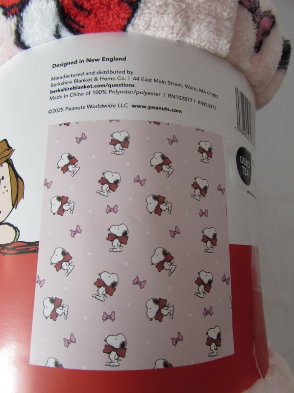 Peanuts Snoopy Red Holiday Bows Plush Throw Blanket 60" X 70" Blush Pink gallery