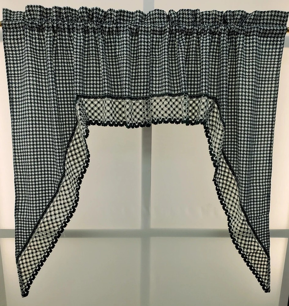 Hunter Green Houndstooth Swag Pair with Crochet Hem 60Wx38L