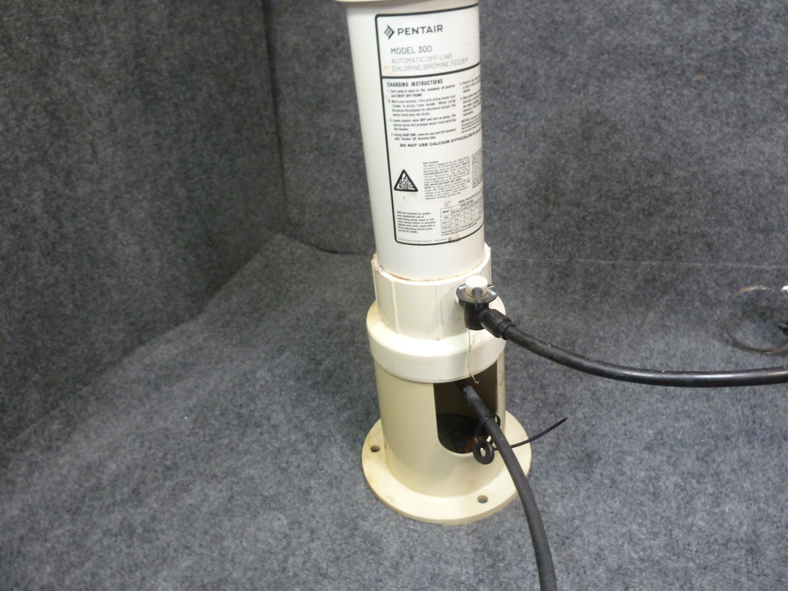 Automatic Off-Line Chlorine/Bromine Feeder R171016 Pentair Model 300 gallery