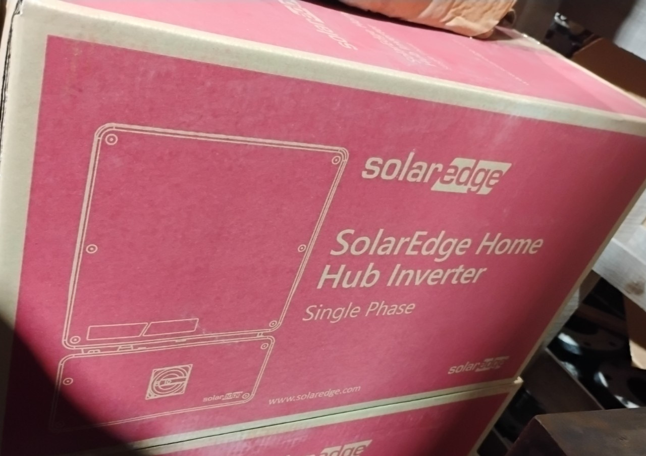 SolarEdge SE7600H-USMNBBL15 Home Hub Inverter Single Phase 7.6kW 240V gallery