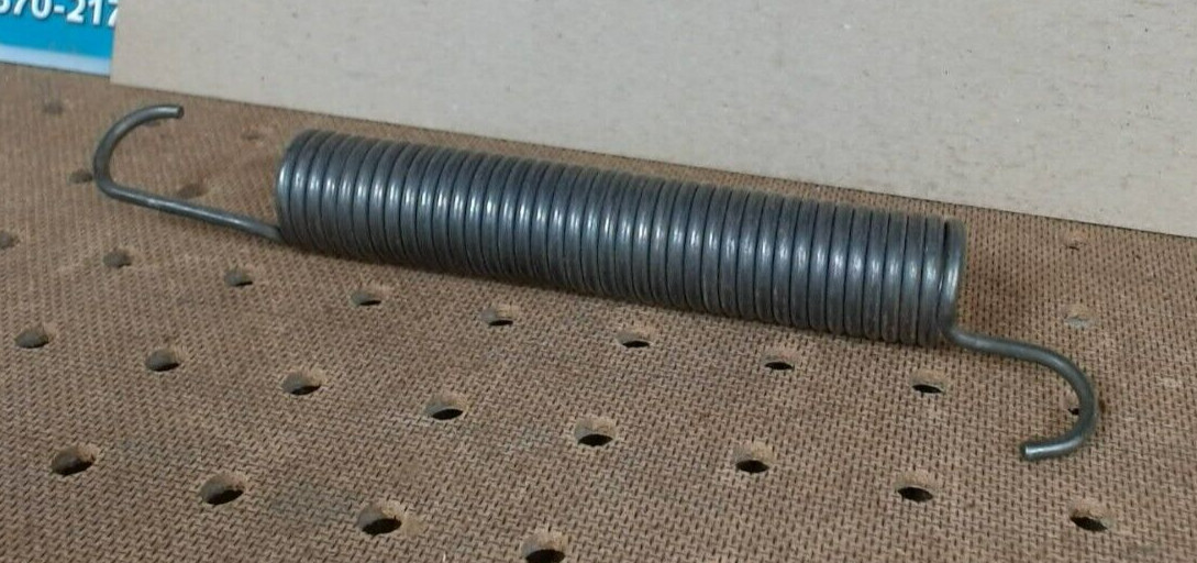 Snapper Disc Drive & Clutch Yoke Spring (7014659) gallery