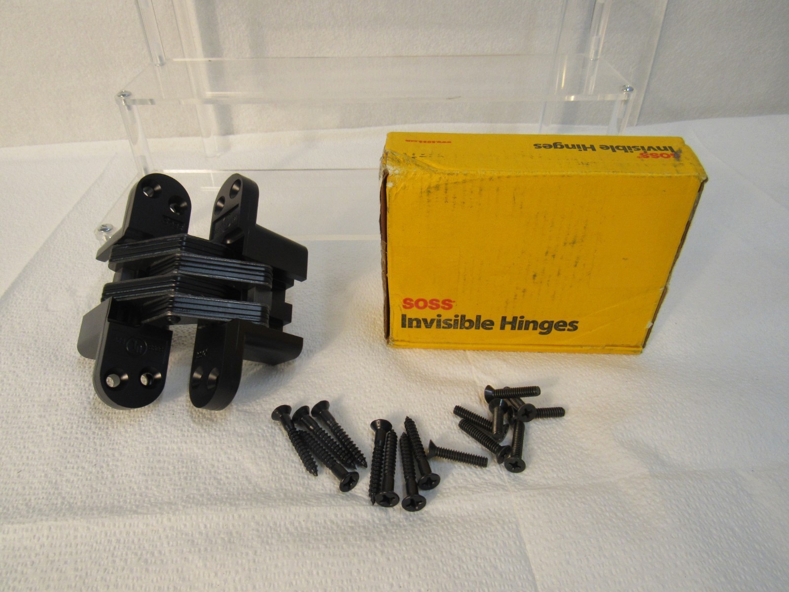SOSS Invisible Hinge 218US19, 1-3/4" Thick, 20 Min Fire Rated, Black Zinc Finish gallery