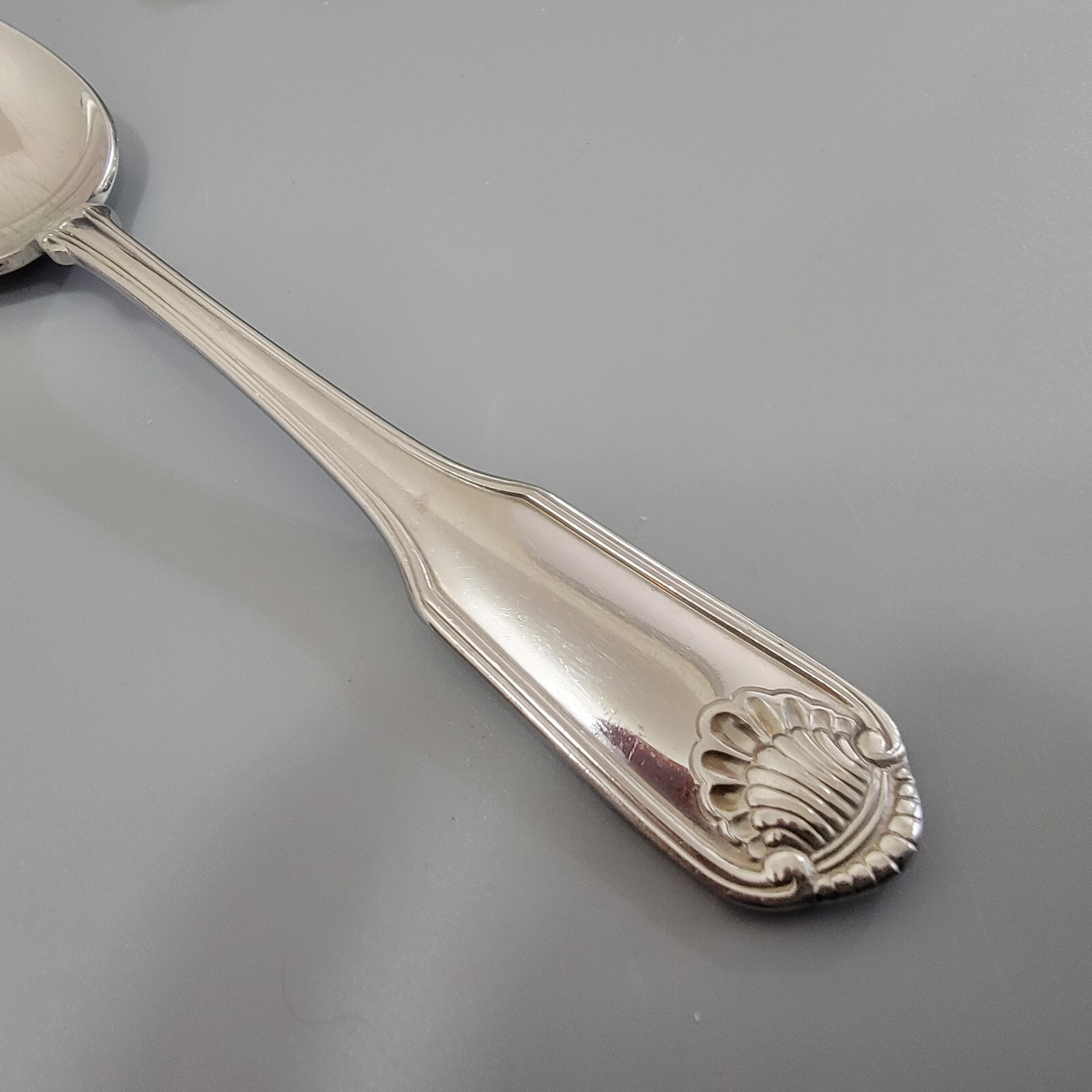 Oneida CLASSIC SHELL C Stainless Cube Flatware Silverware Glossy UCHOOSE 1625 gallery