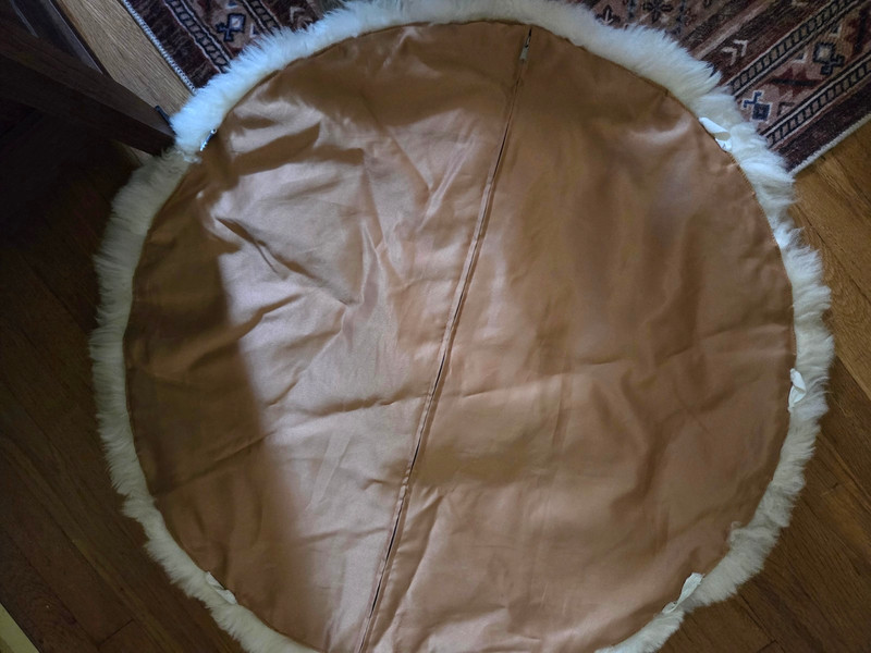 Alpaca Pillow Case – 30" Diameter gallery