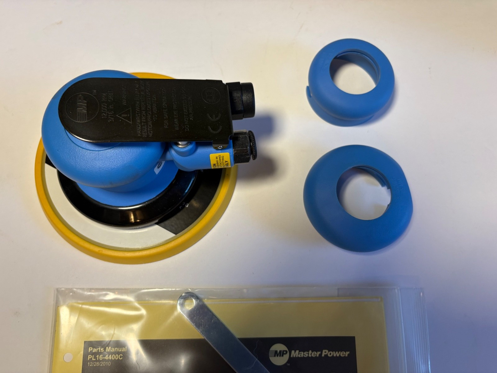 NEW- Master Power Random Round (MP 4400-06) 6in Orbital Sander. 6in H & L Pad gallery