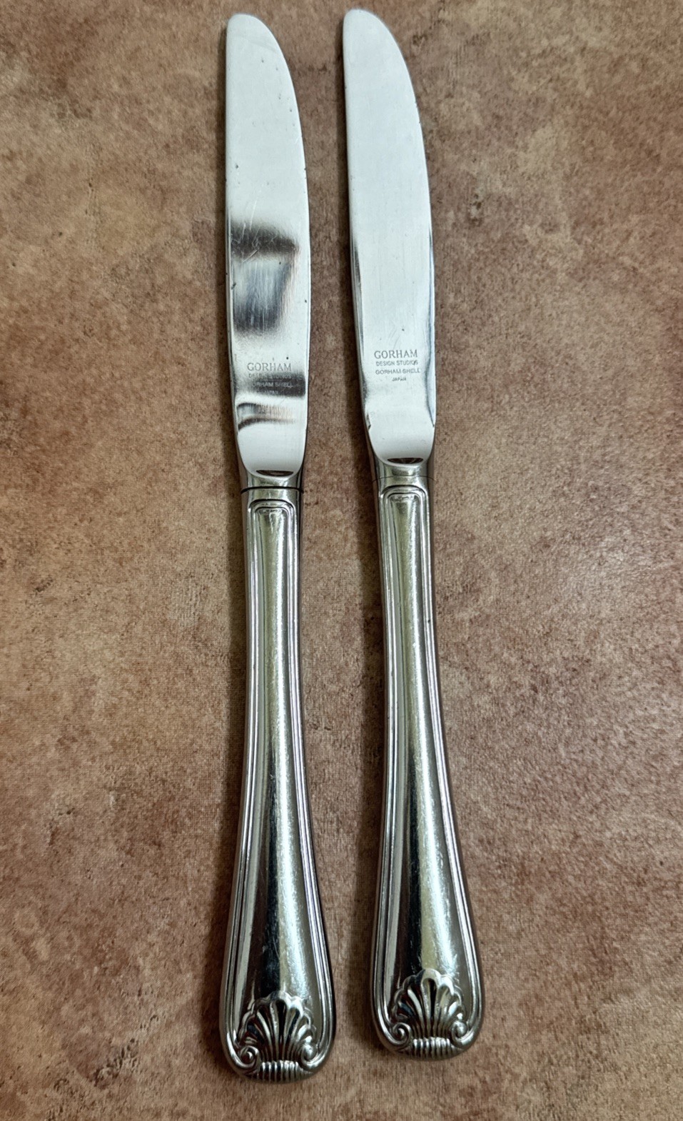 Gorham Shell 2 Dinner Knives Stainless Steel 18/8 Flatware gallery