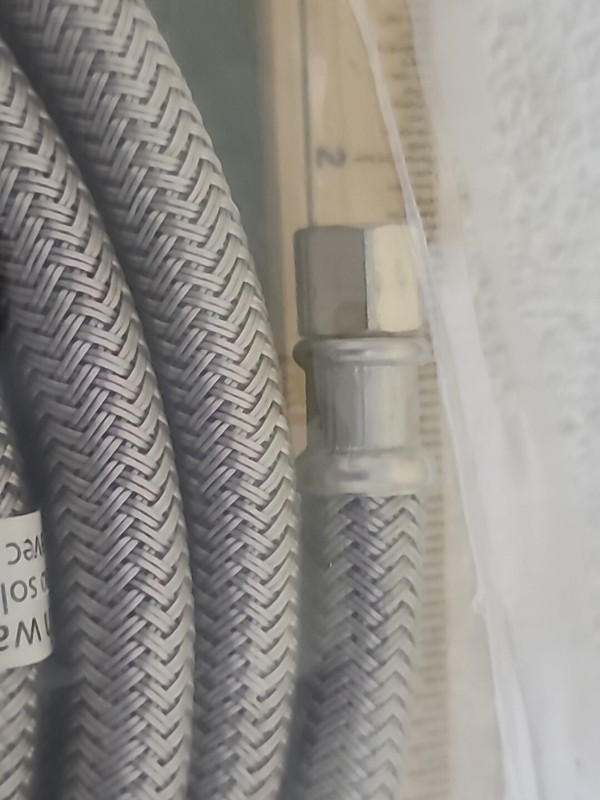 Everbilt 12ft Polymer Braided Icemaker Water Line Universal 1/4" Connector New. gallery