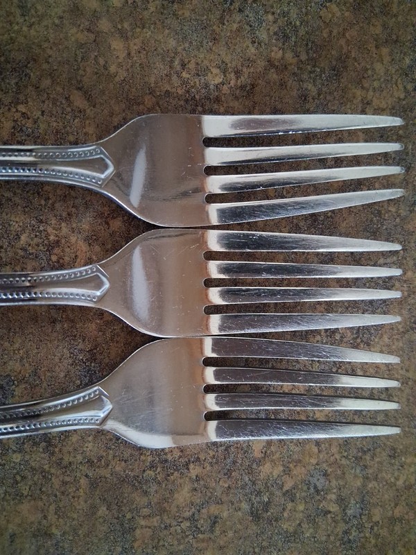 3 Dinner Forks COUNTESS Oneida Stainless Flatware Beaded gallery
